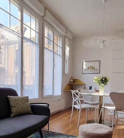 Au 53, Sous Le Chartil Lägenhet Reims Exteriör bild